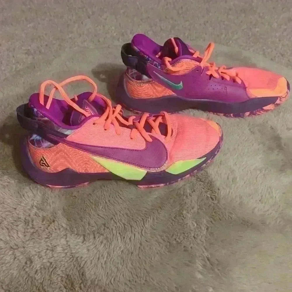 Nike Zoom Freak 2 SEBright Mango (GS), size 6Y, boys/girls - Picture 2 of 11